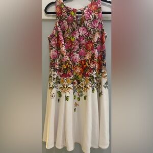 GABBY SKYE Fit and Flare Floral Dress Size 10